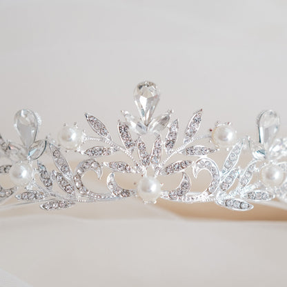 ティアラ ビジュー パール ブライダルヘッドドレス シルバー r2 【結婚式 ヘアアクセサリー】