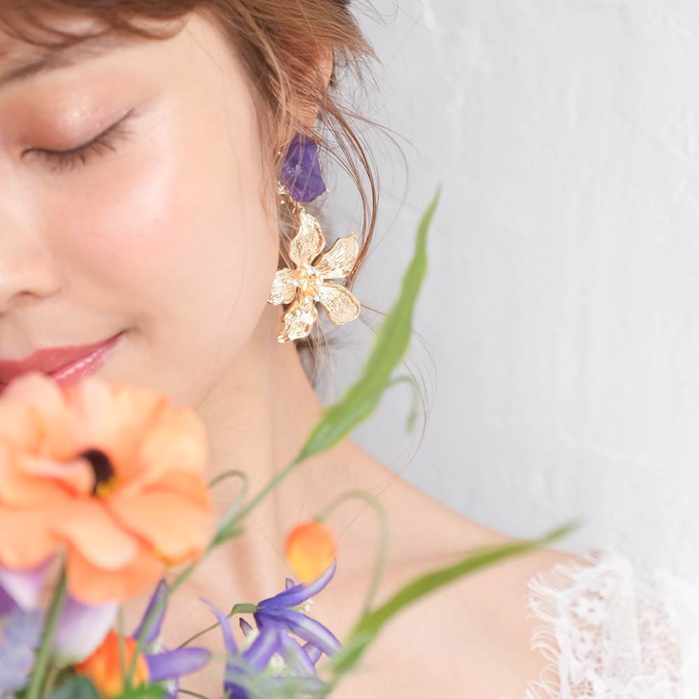 【ピアス】ブライダルピアス アンティークフラワーピアス パープル ゴールド r13 【結婚式 ピアス イヤリング】