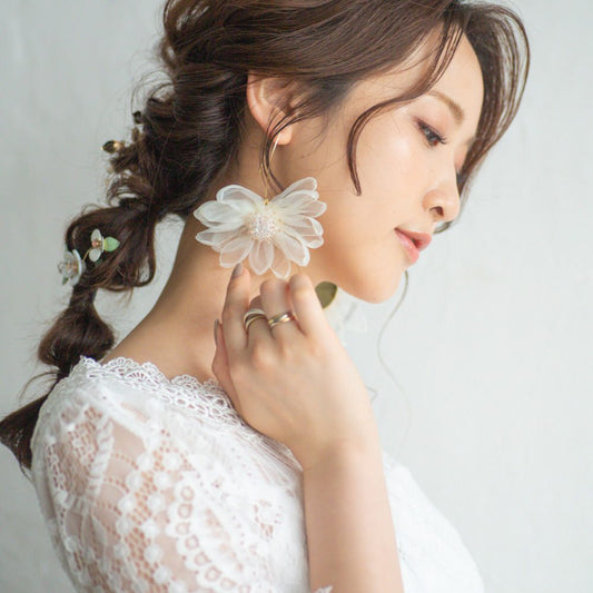【ピアス】ブライダルピアス フラワーレース ビーズ ホワイト r14 【結婚式 ピアス イヤリング】