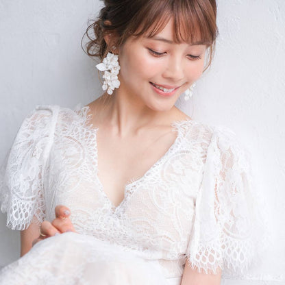 【イヤリング】ブライダルイヤリング ホワイトフラワー パール 小枝イヤリング r16 【結婚式 ピアス イヤリング】