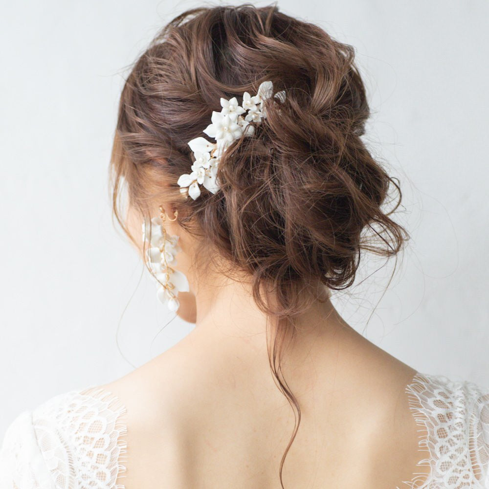 ブライダルヘッドドレス ホワイトフラワー ボンネ ゴールド r17 【結婚式　ヘアアクセサリー】