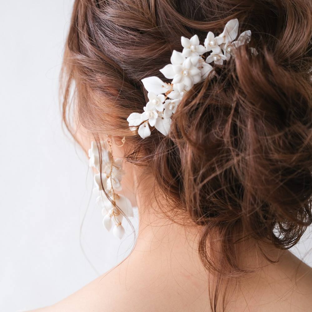 ブライダルヘッドドレス ホワイトフラワー ボンネ ゴールド r17 【結婚式　ヘアアクセサリー】