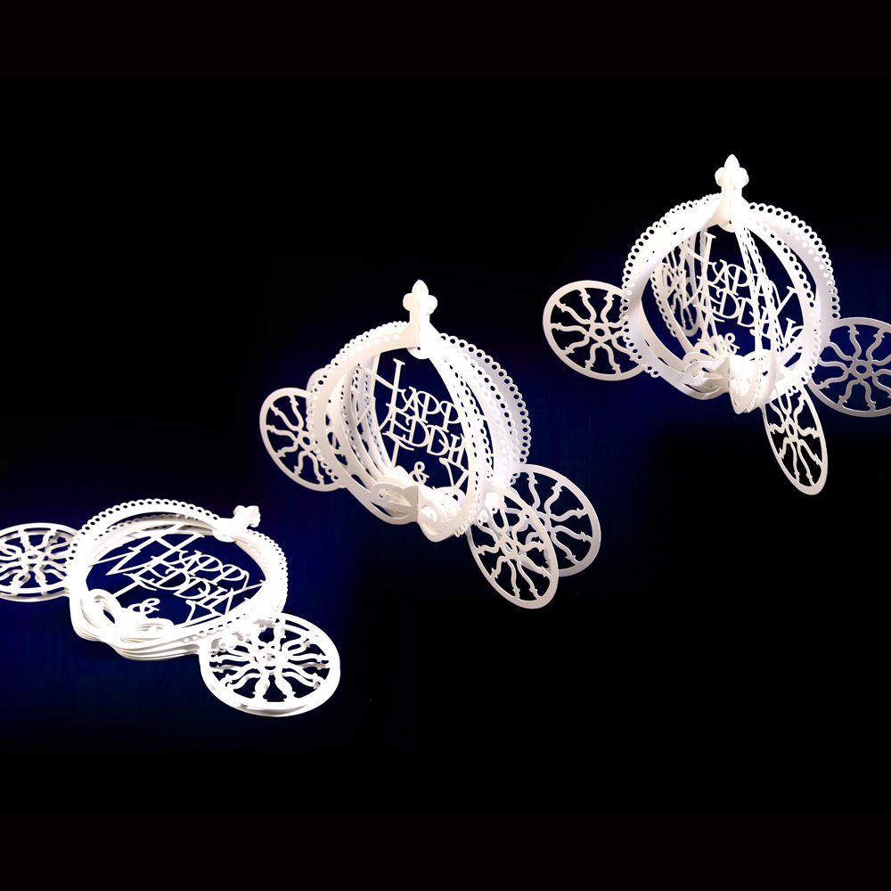 ウェディングポップアップカード〈かぼちゃの馬車〉【イニシャル入れ】 【結婚式 その他ウェルカムグッズ オーダーメイド】