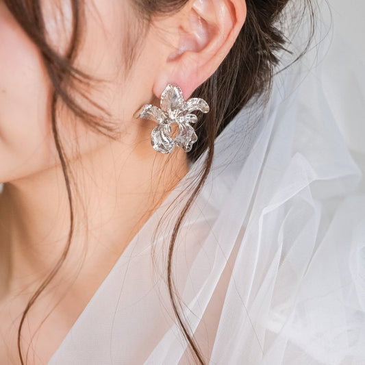 【ピアス】ブライダル アンティークフラワー シルバー v11【結婚式 ピアス イヤリング】