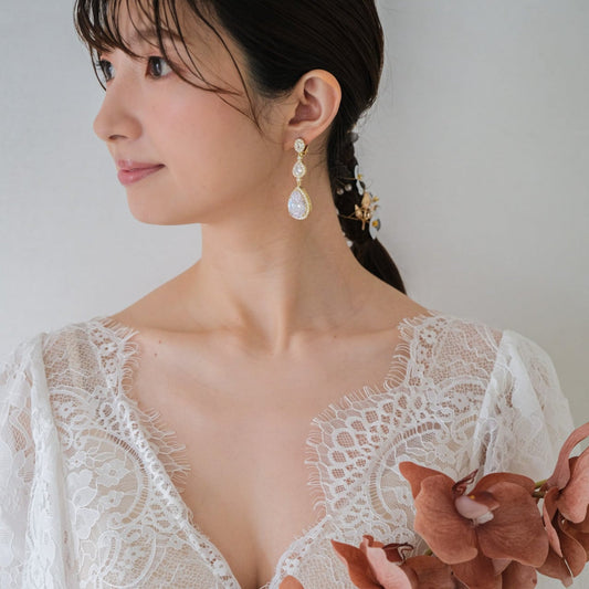 【イヤリング】ジルコニア ビジュー ブライダル ゴールド v28【結婚式 ピアス イヤリング】