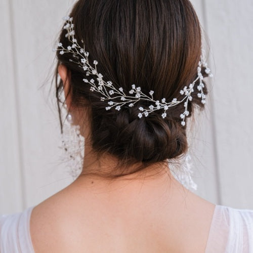 【ヘッドドレス】ブライダルヘッドドレス小枝カチューシャホワイトビーズシルバーv56【結婚式　ヘアアクセサリー】