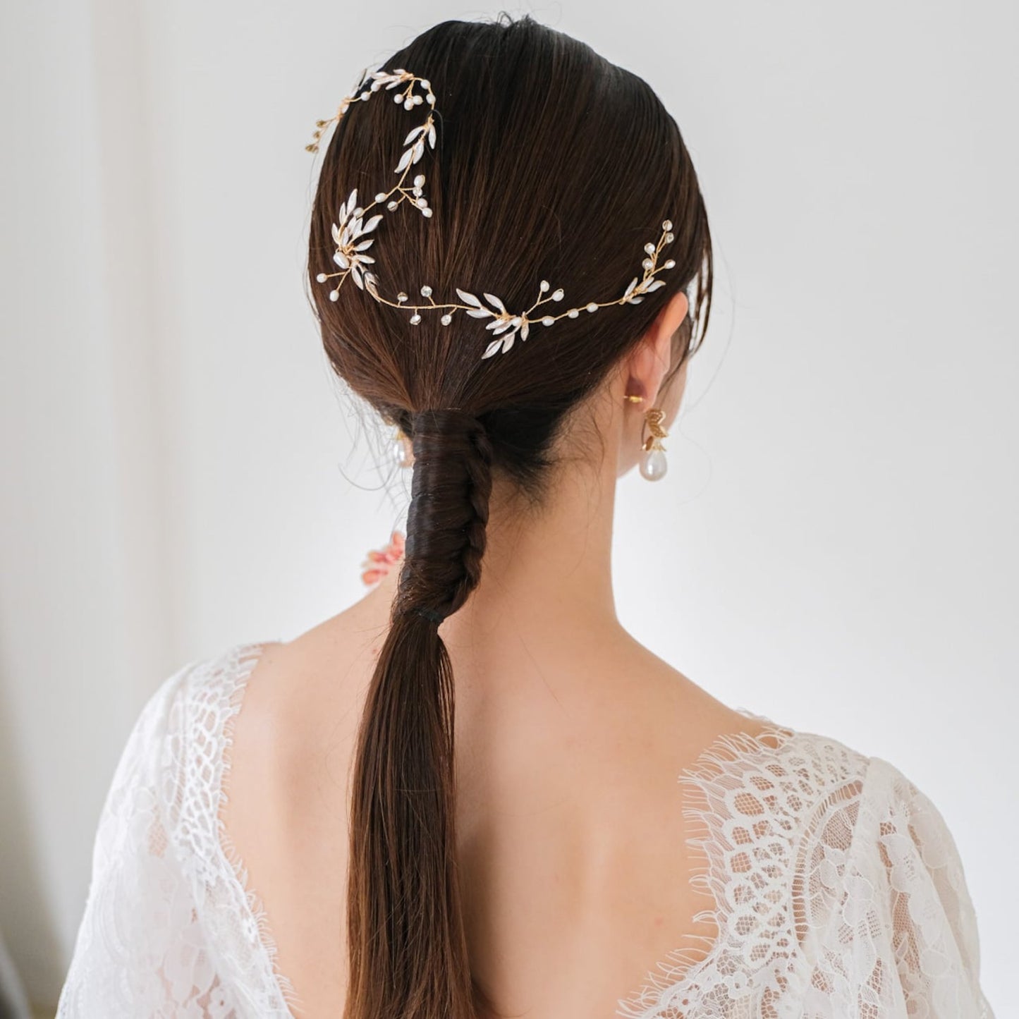 【ヘッドドレス】ブライダルヘッドドレス小枝カチューシャパールリーフゴールドv59【結婚式　ヘアアクセサリー】