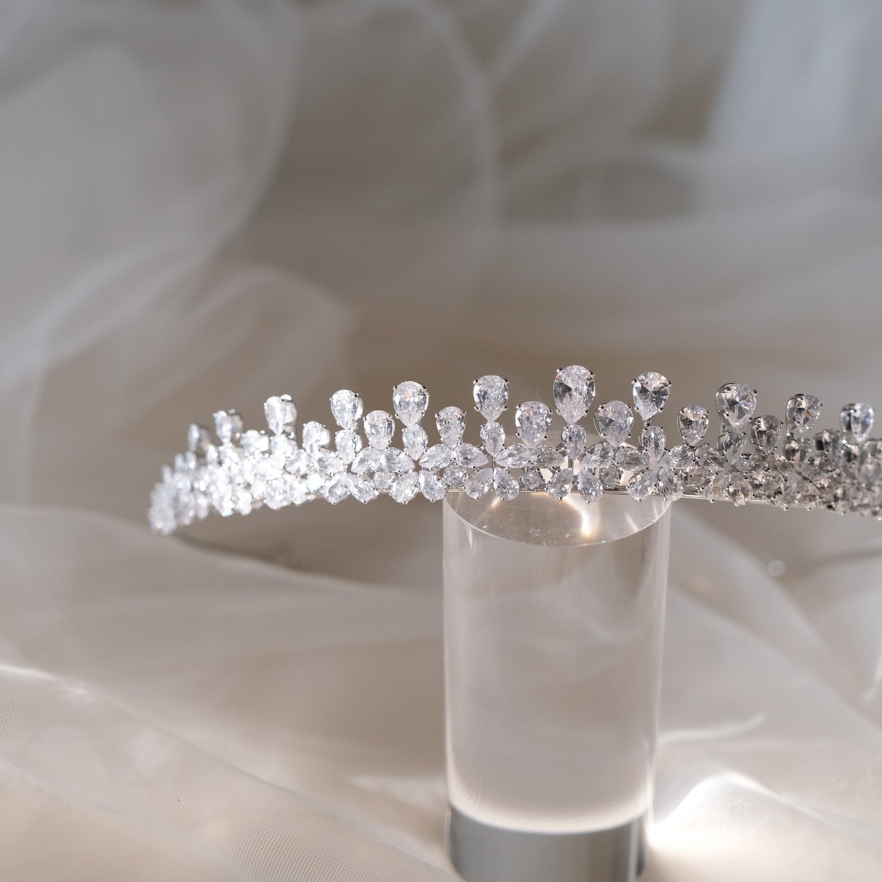 【ヘッドドレス】w34 ティアラ ジルコニア ブライダルヘッドドレス シルバー【結婚式 ヘアアクセサリー】