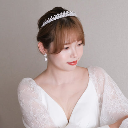 【ヘッドドレス】w34 ティアラ ジルコニア ブライダルヘッドドレス シルバー【結婚式 ヘアアクセサリー】
