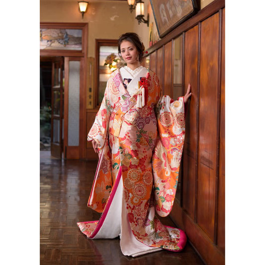 彩雲菊家紋オレンジ 【結婚式 和装 色打掛 レンタル】