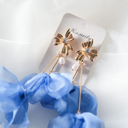 【ピアス】ブライダルピアス パール ビジュー 花びらピアス ブルー s3 【結婚式 ピアス イヤリング】
