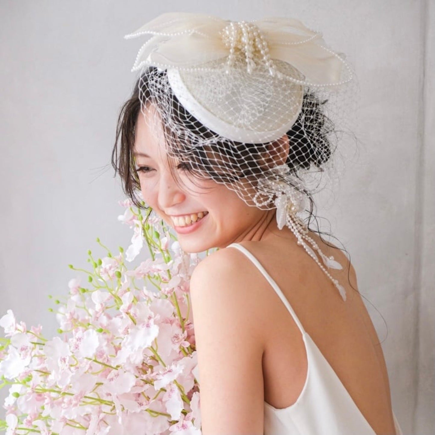 ブライダルハット トークハット トーク帽 オフホワイト s7 【結婚式 ヘアアクセサリー】
