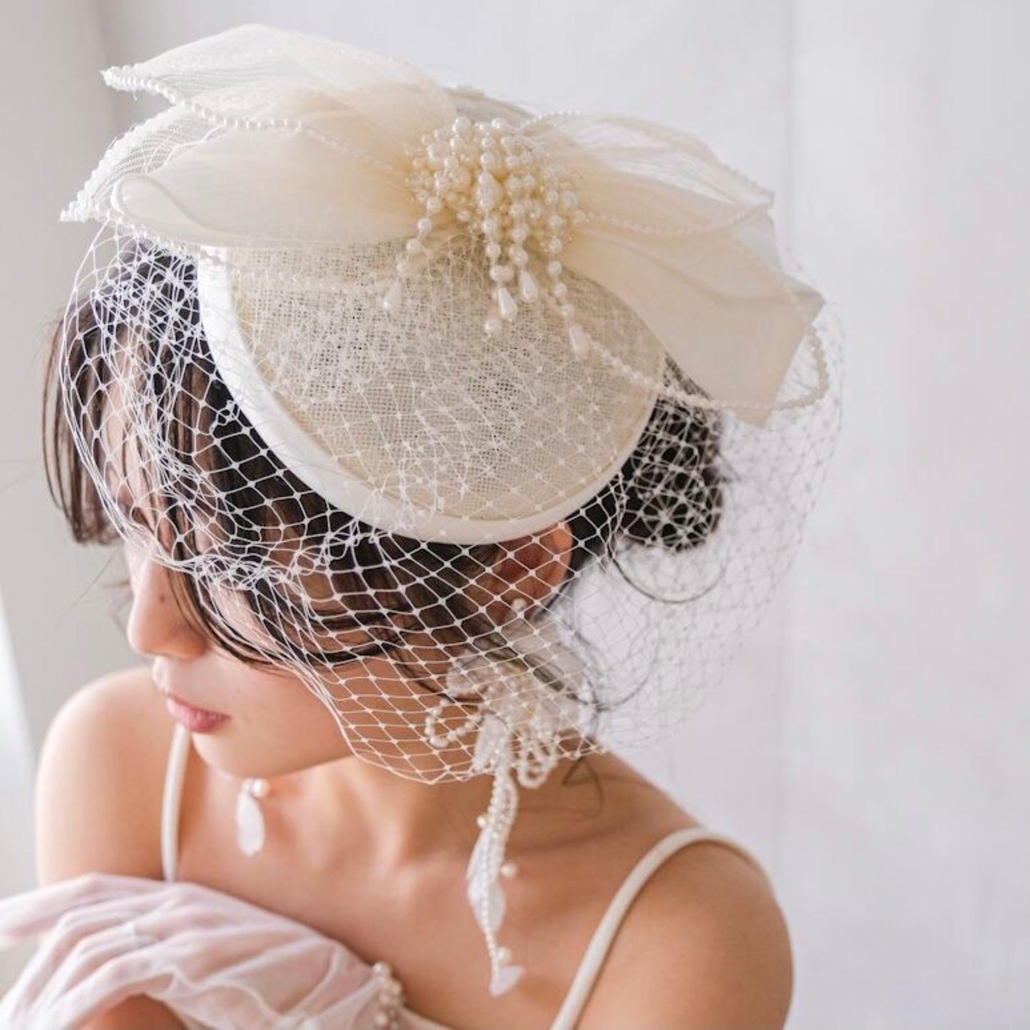 ブライダルハット トークハット トーク帽 オフホワイト s7 【結婚式 ヘアアクセサリー】