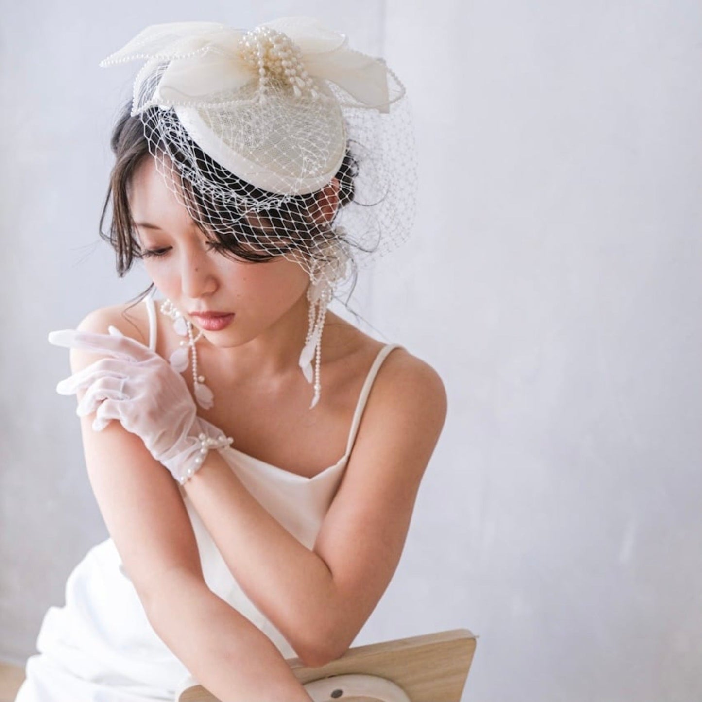 ブライダルハット トークハット トーク帽 オフホワイト s7 【結婚式 ヘアアクセサリー】