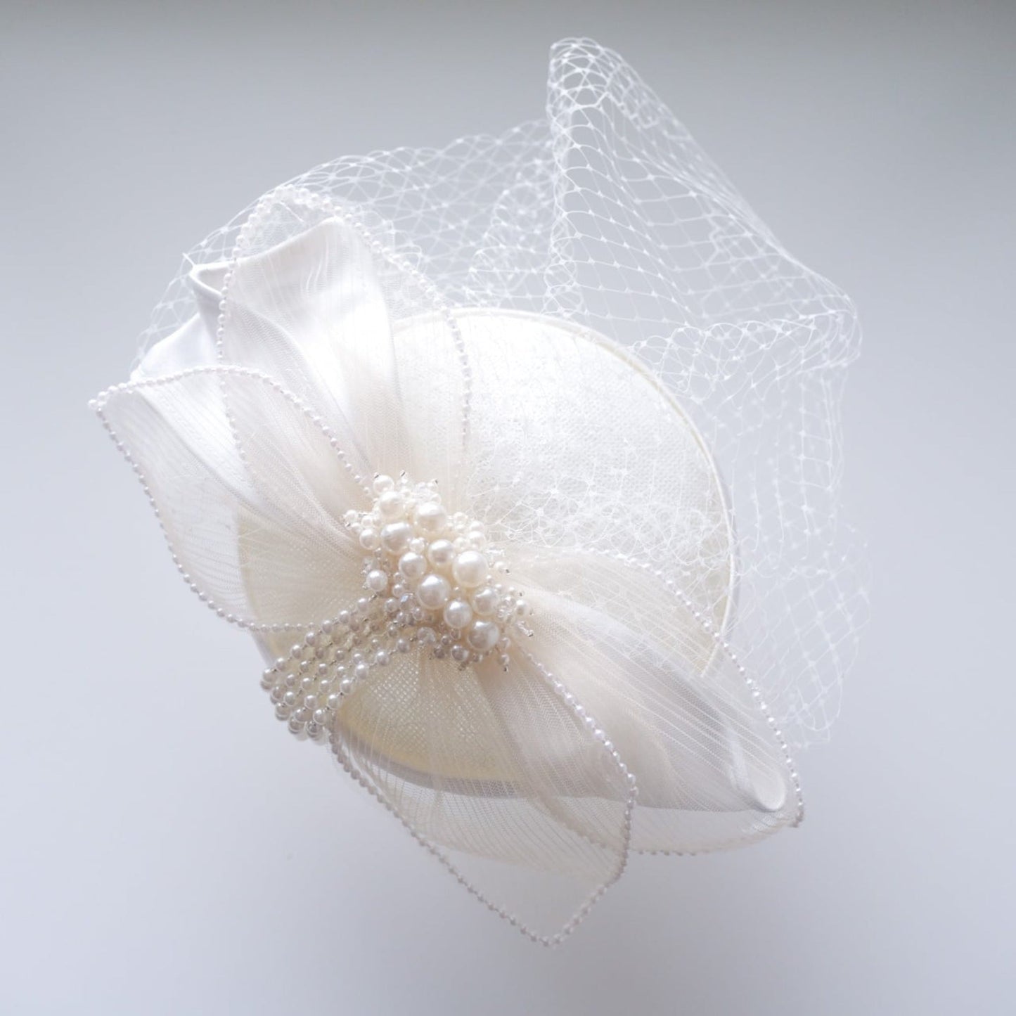 ブライダルハット トークハット トーク帽 オフホワイト s7 【結婚式 ヘアアクセサリー】