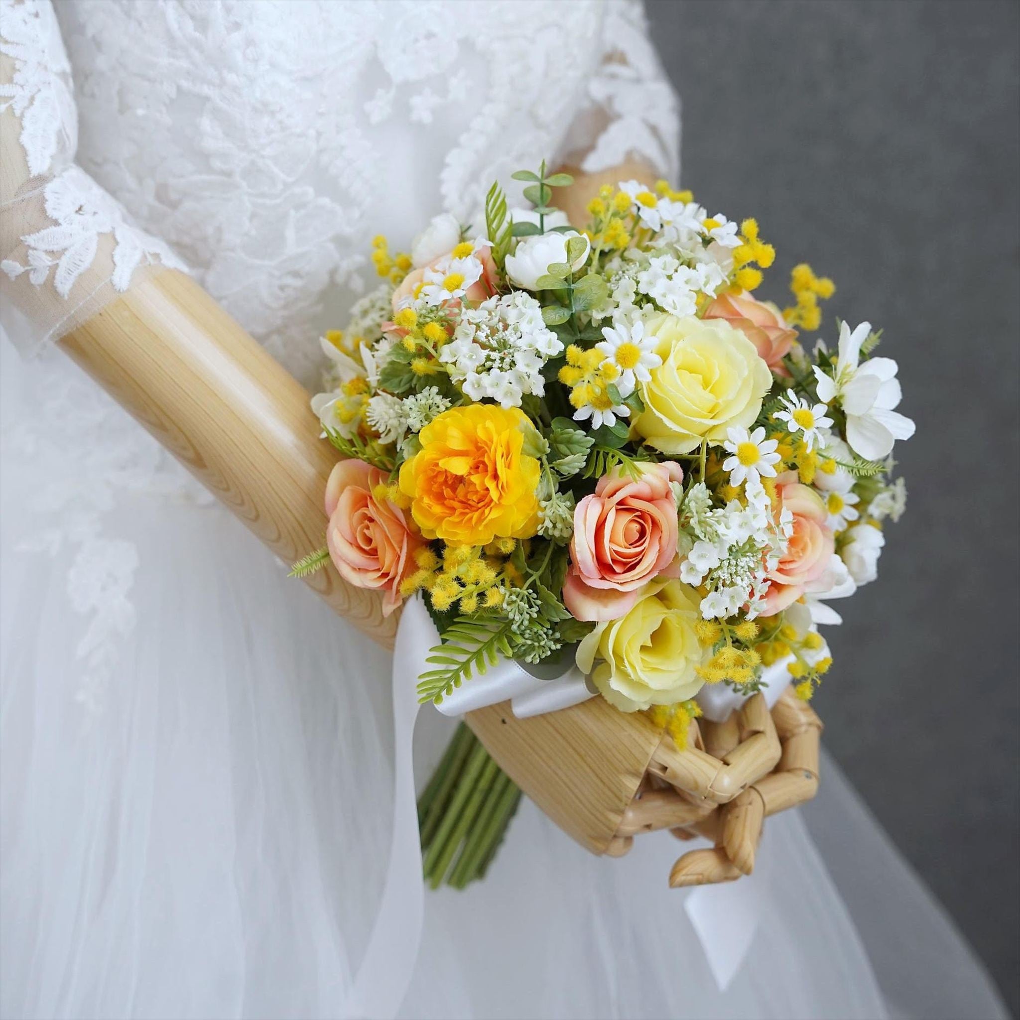 黄色のお花とコスモスのブーケ【結婚式 フワラー アーティフィシャル