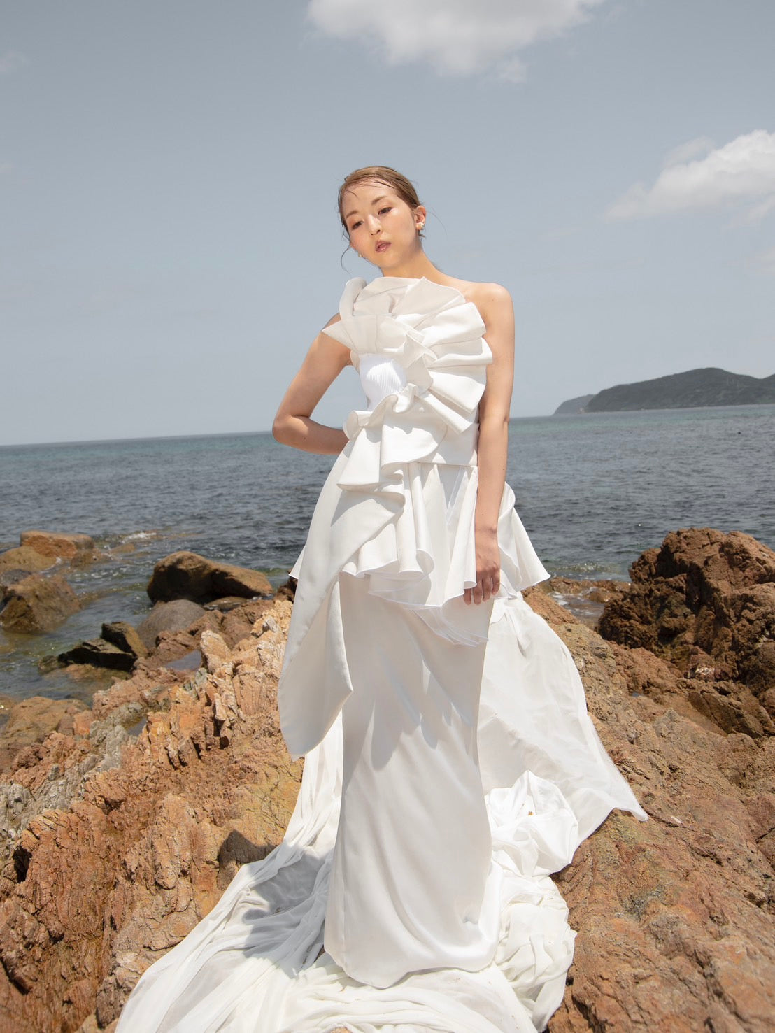 アシンメトリーフリルドレス【ウェディングドレス レンタル】