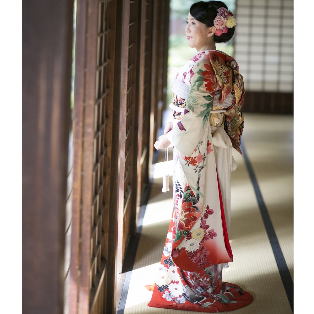 アンティーク復刻振袖 薄グレー地赤ぼかし/牡丹と木蓮 【結婚式 和装 引き振袖 レンタル】