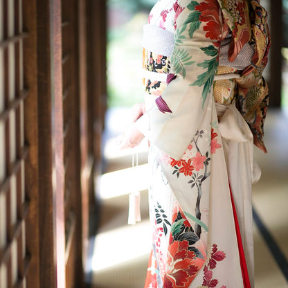 アンティーク復刻振袖 薄グレー地赤ぼかし/牡丹と木蓮 【結婚式 和装 引き振袖 レンタル】