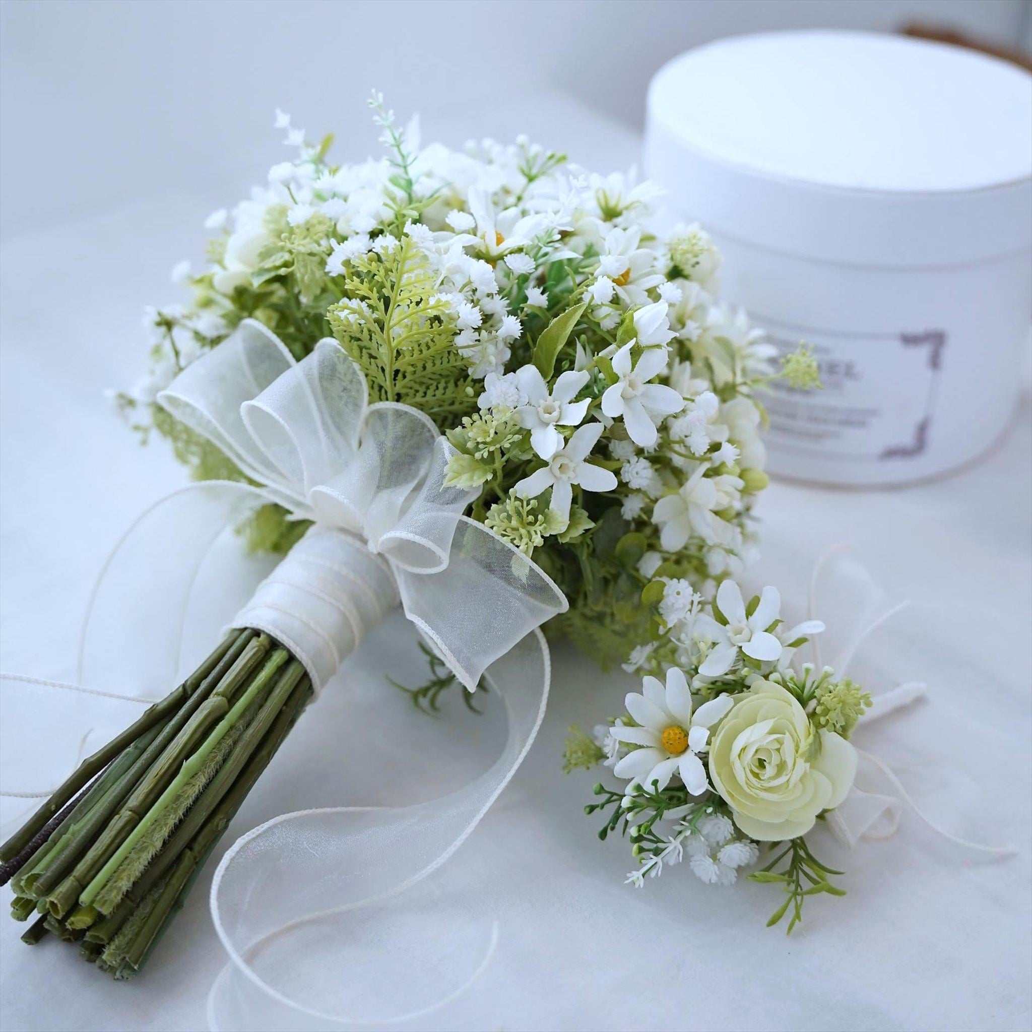 白い小花のナチュラルブーケ結婚式 フワラー アーティフィシャル