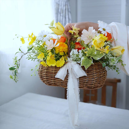イエローオレンジのバスケットブーケ【結婚式　フワラー　アーティフィシャルフラワー　ブーケ　ブートニア】