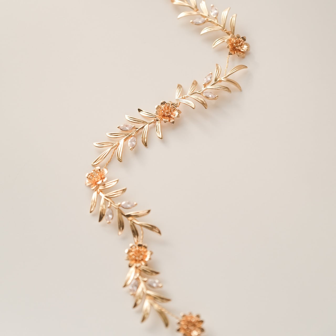 小枝カチューシャ ブライダルヘッドドレス ナチュラルリーフ ゴールド t1 【結婚式 ヘアアクセサリー】