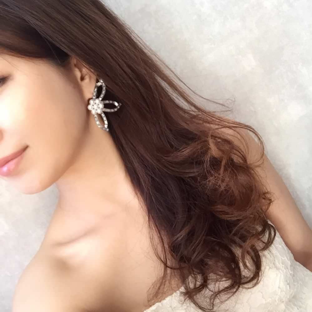 【ピアス・イヤリング】pearl flower フラワーピアス/ブライダルアクセサリー 【結婚式 ピアス イヤリング】