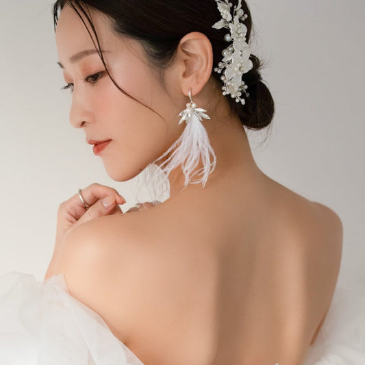 【ピアス】ブライダルピアス フェアリー ホワイトフェザー u5 【結婚式 ピアス イヤリング】