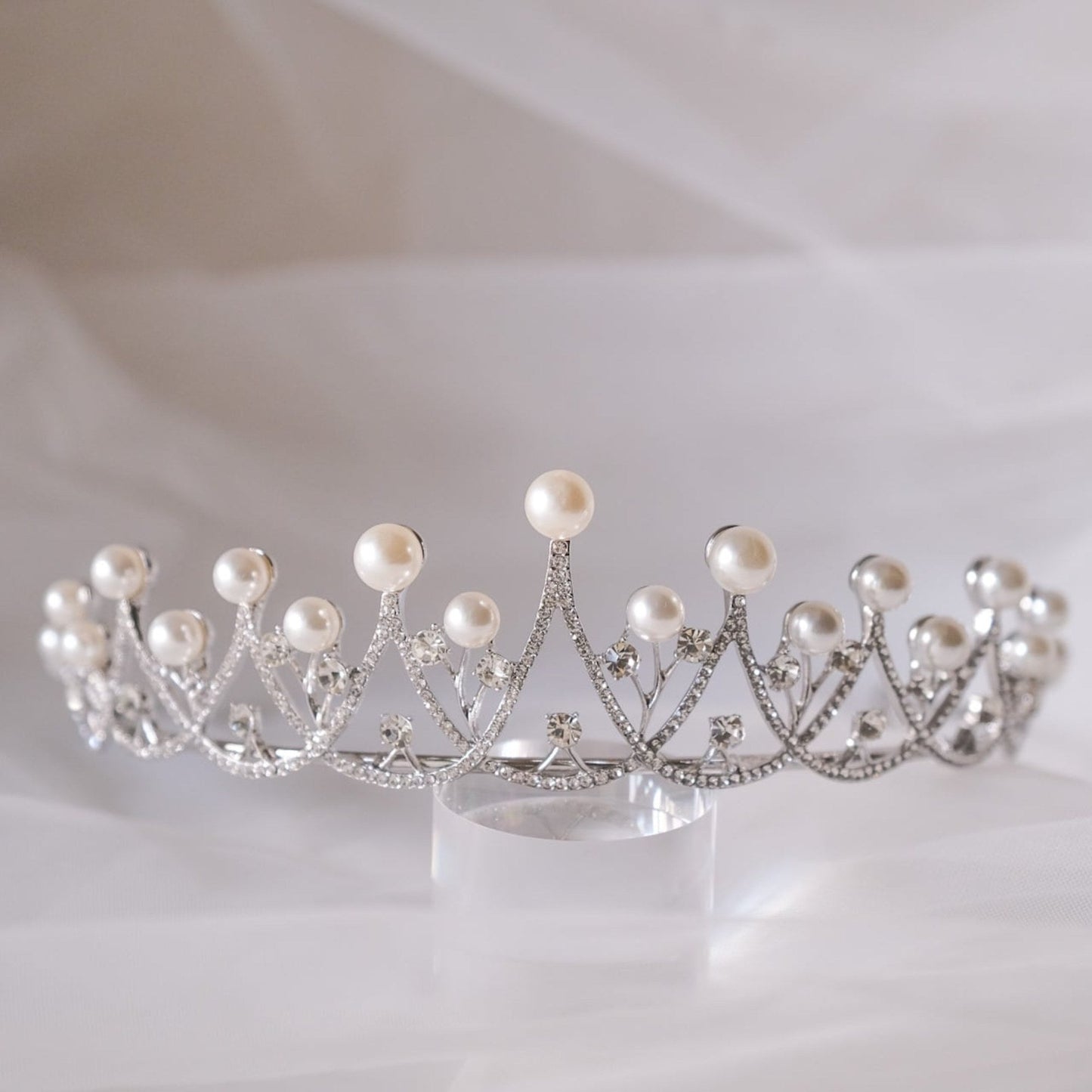 【ヘッドドレス】ティアラ パール ビジュー ブライダルヘッドドレス シルバー u39 【結婚式 ヘアアクセサリー】