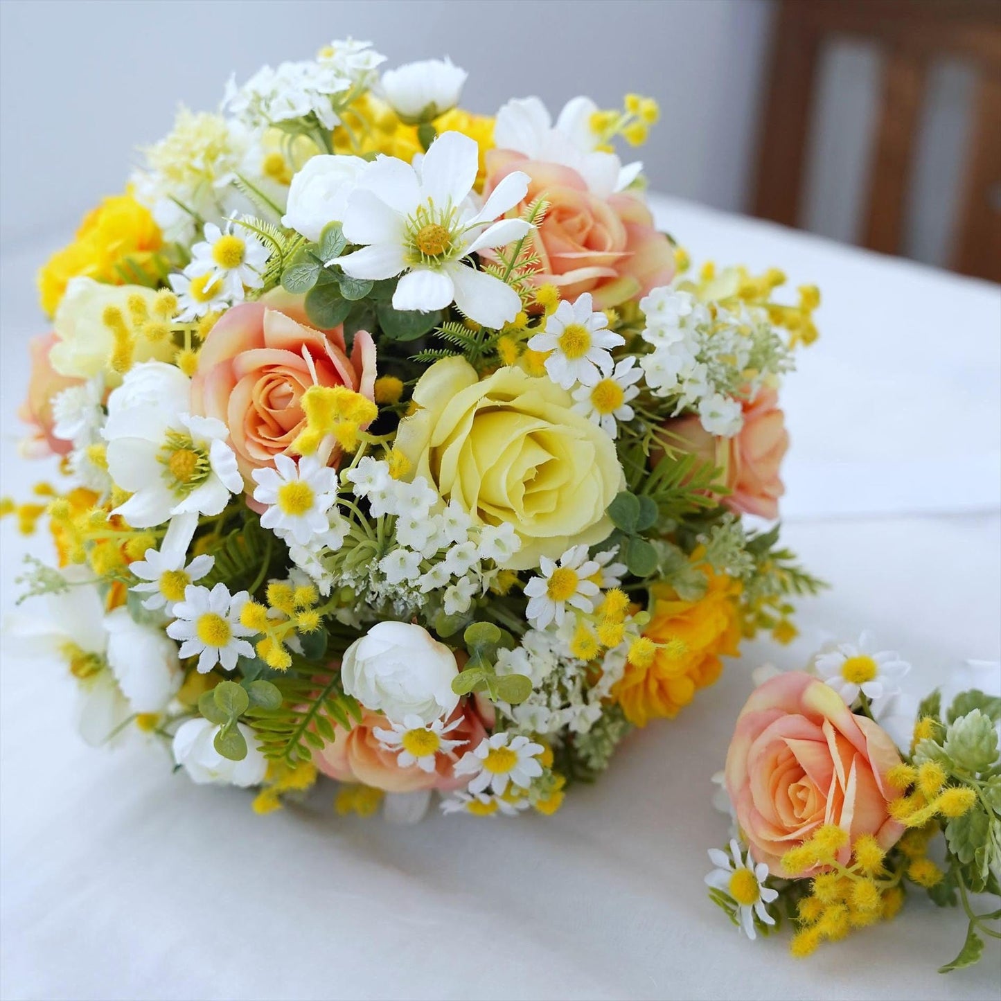 黄色のお花とコスモスのブーケ