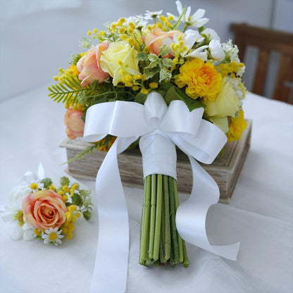 黄色のお花とコスモスのブーケ