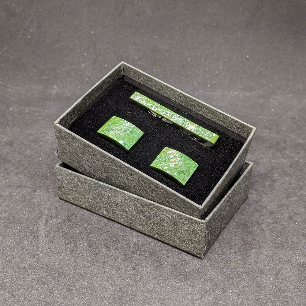 【着物職人手作り 金彩螺鈿ネクタイピン・カフスボタンセット】グリーン Nsplus 19672 【結婚式 カフス タイピン 小物】