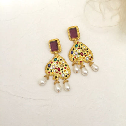 【ピアス・イヤリング】character ビジューピアス/ブライダルアクセサリー 【結婚式 ピアス イヤリング】