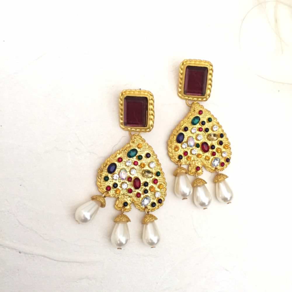 【ピアス・イヤリング】character ビジューピアス/ブライダルアクセサリー 【結婚式 ピアス イヤリング】