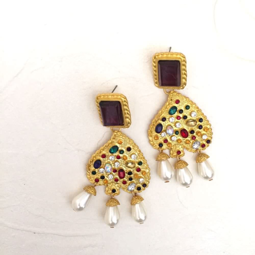 【ピアス・イヤリング】character ビジューピアス/ブライダルアクセサリー 【結婚式 ピアス イヤリング】