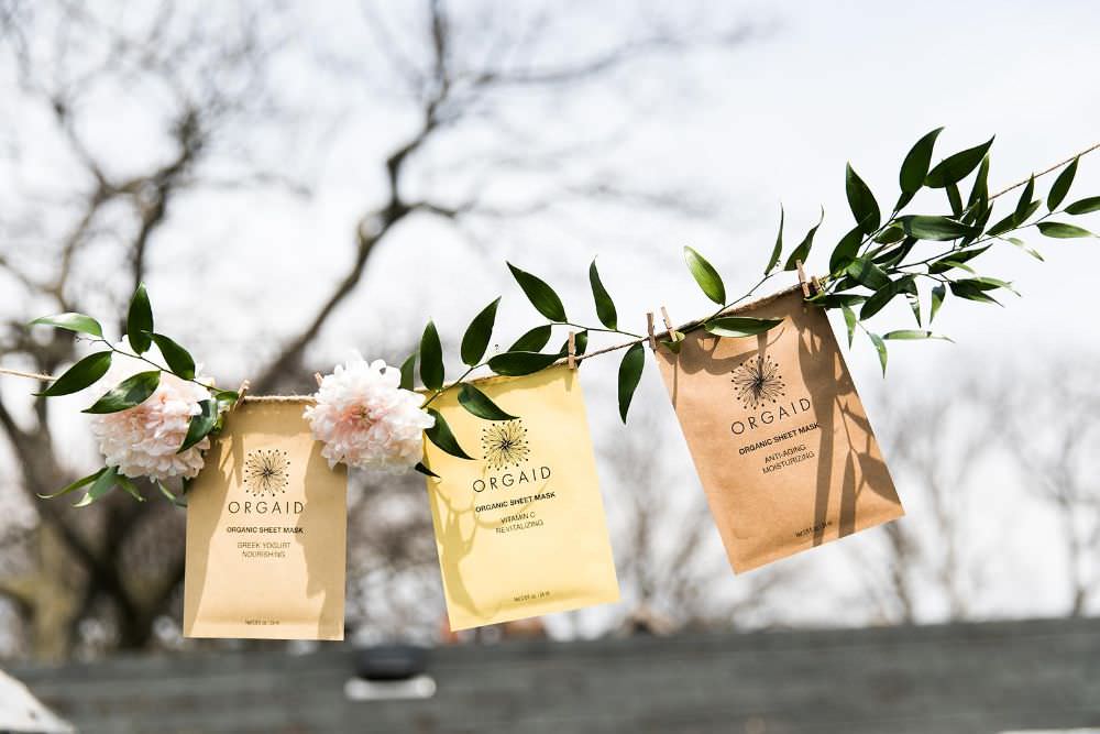 エッセンスモイストマスク(4枚入り) 【結婚式 ギフト 美容グッズ】