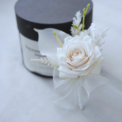 カラーとパンパスのホワイトブーケ