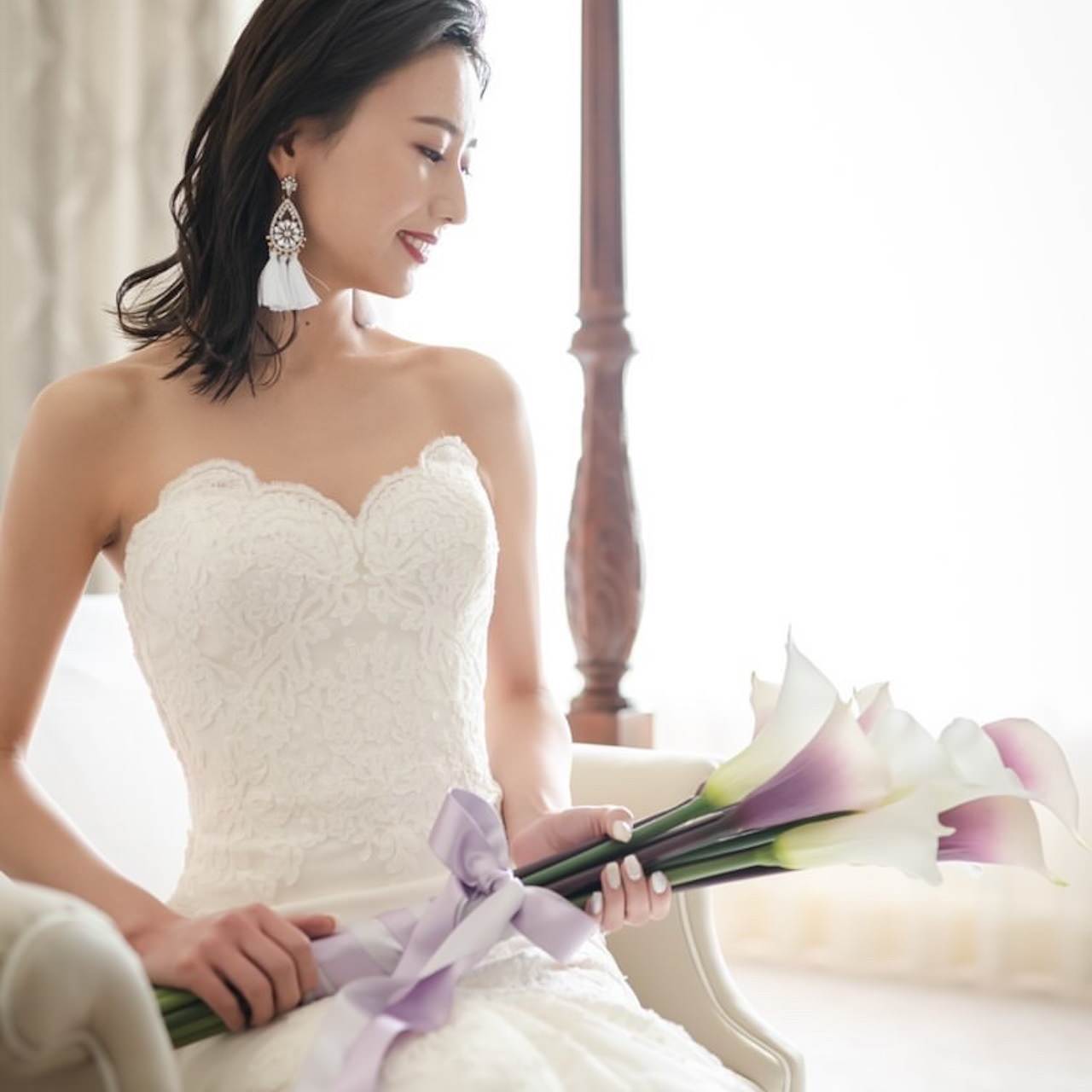 【ピアス】ビジュー クリスタル ホワイト タッセル ピアス c4/ブライダルアクセサリー 【結婚式 ピアス イヤリング】