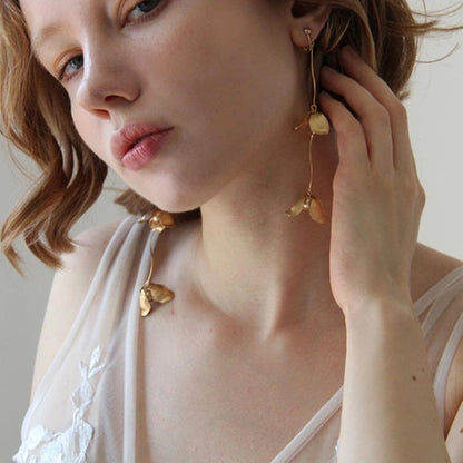 ゴールドデザイン【コクリコウェーブ】イヤリング/ピアス 【結婚式 ピアス イヤリング】