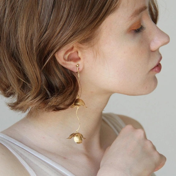 ゴールドデザイン【コクリコウェーブ】イヤリング/ピアス 【結婚式 ピアス イヤリング】