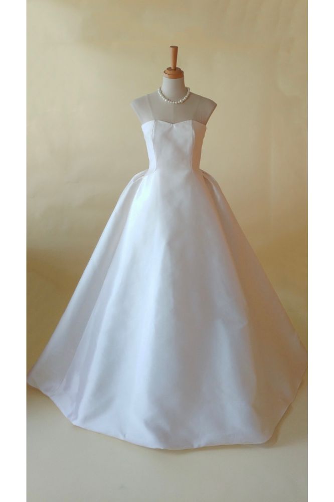 エジプトハーツ 【ウェディングドレス レンタル】