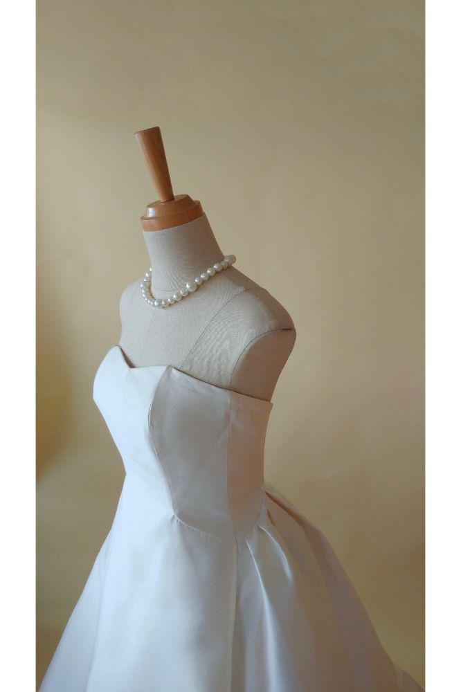 エジプトハーツ 【ウェディングドレス レンタル】