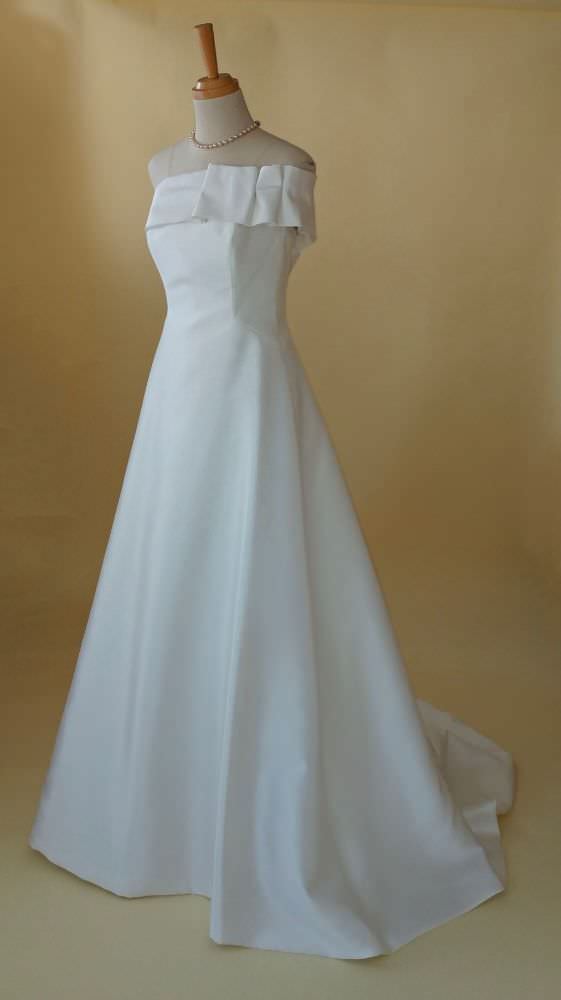 エジプト ウェイブ 【ウェディングドレス レンタル】