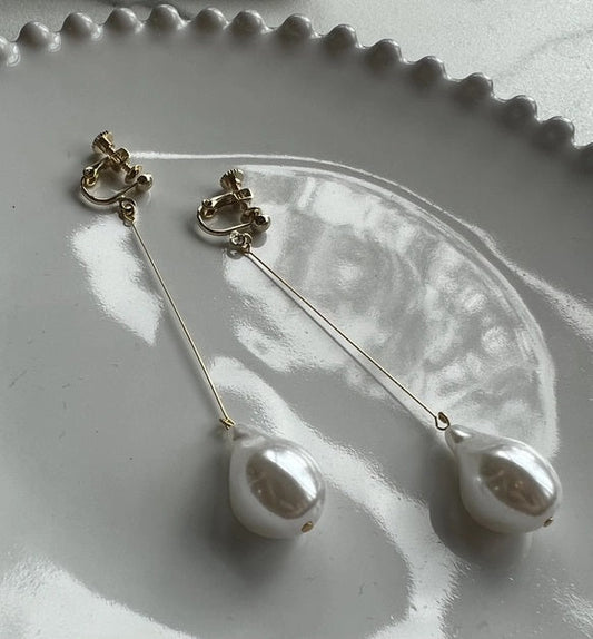 揺れるタイプ【バロック1粒】結婚式 ピアス イヤリング