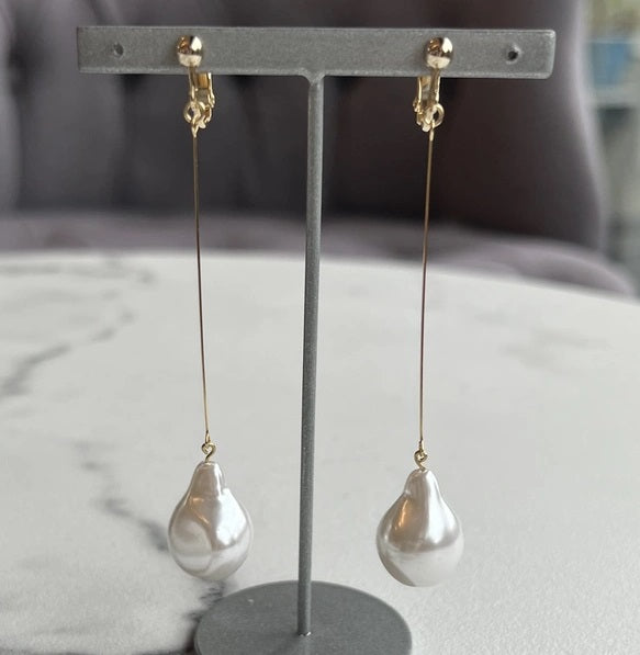 揺れるタイプ【バロック1粒】結婚式 ピアス イヤリング