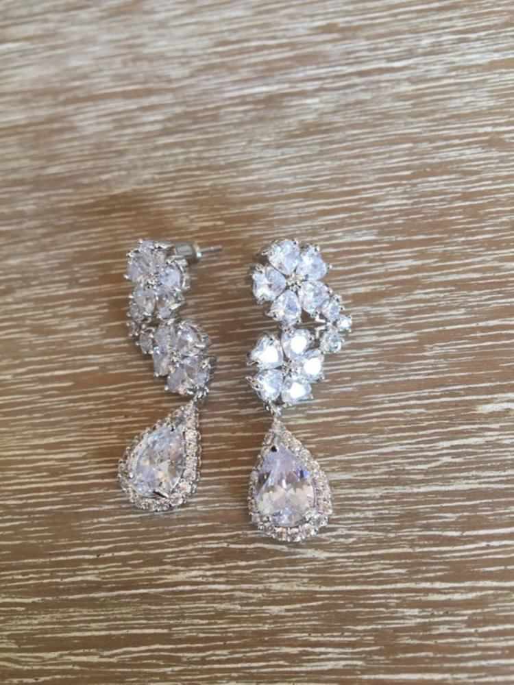 シルバーフラワーモチーフ ピアス【フルールブーケ】 【結婚式 ピアス イヤリング】