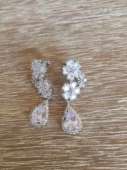 シルバーフラワーモチーフ ピアス【フルールブーケ】 【結婚式 ピアス イヤリング】