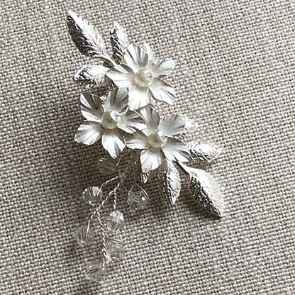 リーフモチーフ【トレゾアイヤリング単品】 【結婚式 ピアス イヤリング】