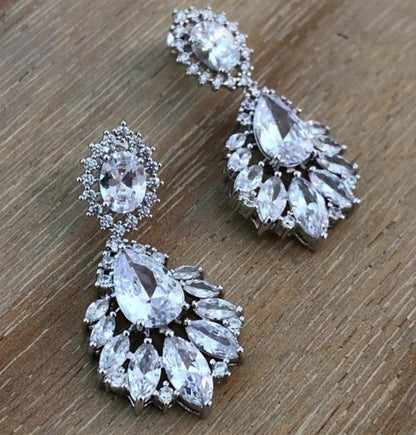 シルバーピアス/イヤリング【ポワール】 【結婚式 ピアス イヤリング】