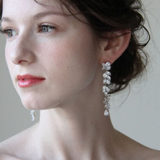 ピアス/イヤリング 【ウィステリア】 【結婚式 ピアス イヤリング】